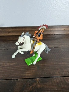 BRITAINS DEETAIL - BERITTENER INDIANER TAPFER - SELTENE 70ER JAHRE FIGUR weißes Pferd - Bild 1 von 5