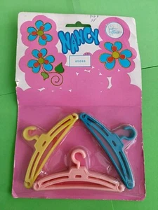 Blister de perchas originales de Nancy. Ref. 80093 - Imagen 1 de 3