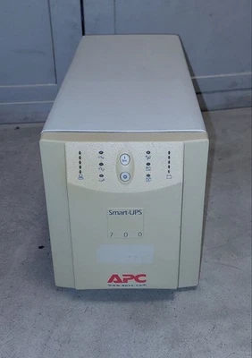 Gruppo di continuità APC smart UPS 700 VA - Image 1 of 2