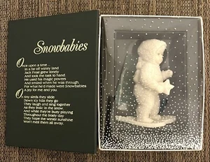 Dept 56 Snowbabies 7948-0 "A SPECIAL DELIVERY" - 4" Baby on Snowshoes - IN BOX - Picture 1 of 6