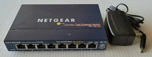 Interruptor Ethernet rápido de 8 puertos NETGEAR FS108 con adaptador de alimentación - Imagen 1 de 1