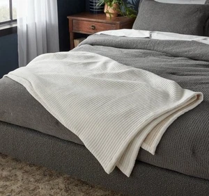 King Matessé Bed Blanket Off- White Threshold Super Soft - NEW - Picture 1 of 5