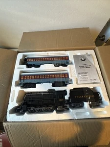 Lionel The Polar Express Battery Powered G Gauge Train Set NEW - Picture 1 of 11
