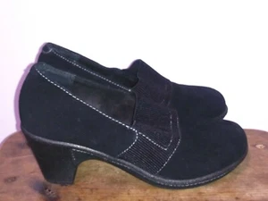 Womens Pumps Clogs White Mountain Suede elastic 6.5M Black wide toe Goodness - Picture 1 of 9