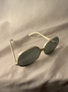 60s White Grandma Butterfly Sunglasses Round Vintage Oversized 70s - Picture 1 of 11