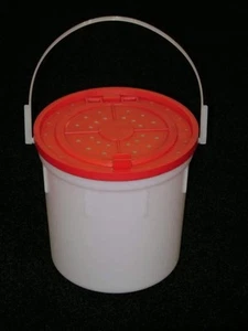 Cubo Minnow de plástico Challenge 4 qt - Imagen 1 de 1