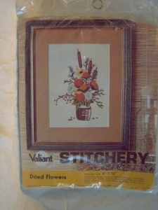 VALIANT CRAFTS STITCHERY DRIED FLOWERS #7627 CREWEL EMBROIDERY STITCH KIT 8 x 10 - Picture 1 of 3