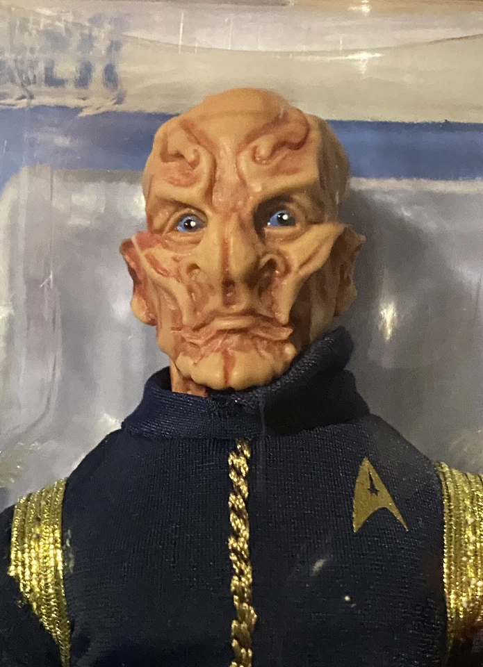 MEGO Star Trek Discovery Saru 8" Action Figure 62798 - Damage Package