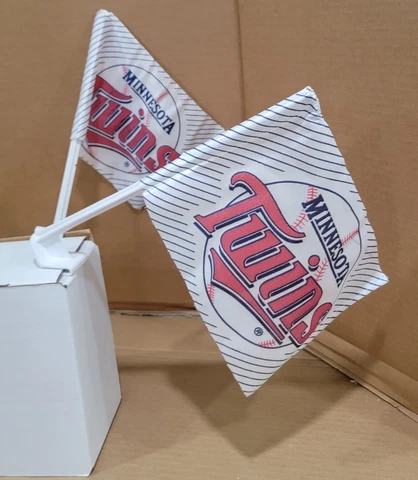 2 pack Minnesota Twins Car Flags by Teamflag Cover