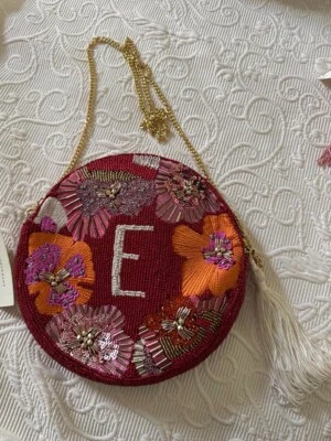 Bolso de noche Anna Harlow Russo con monograma de Anthropologie - Con cuentas - E Foto 1 de 3