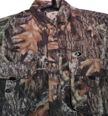 Camisa masculina folhagem Mossy Oak camuflagem L chão floresta botão para baixo caça ao ar livre  - Imagem 1 de 4