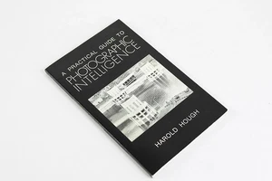 A PRACTICAL GUIDE TO PHOTOGRAPHIC INTELLIGENCE by Harold Hough 1990 1st Print SC - Bild 1 von 2