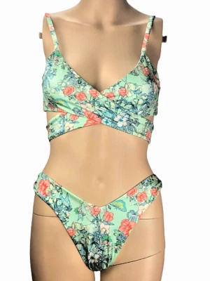 VICTORIAS SECRET SWIM SUIT SET BIKINI TOP SMALL + BRAZILIAN BOTTOM MEDIUM NWT - Image 1 of 2