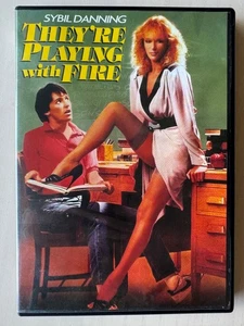 They're Playing With Fire (1984) - 2018 KINO DVD - Sybil Danning - Sex Comedy - Picture 1 of 5