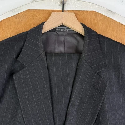 Traje Bill Blass Para Hombres 46L Gris Rayas 2 Botones Super 100s Pantalones de Lana 40x30 Foto 1 de 4