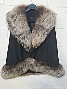 Black Wool Cape With Genuine Silver Fox Fur Collar & Trim Freesize Small - Picture 1 of 12