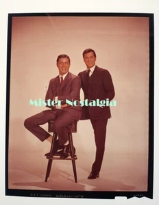 Vintage Photo 1965 Jerry Lewis Tony Curtis color transparent 4x5" slide - Bild 1 von 1