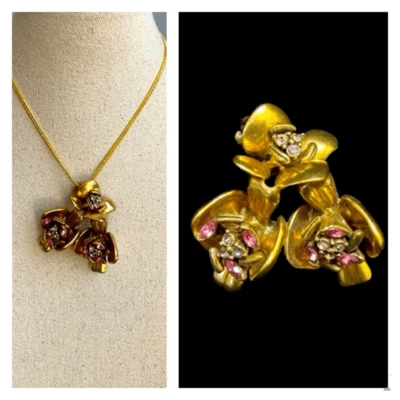 Vintage Oscar De La Renta Signed Three Flower Pendant Necklace Pink Crystals - Image 1 of 4