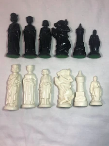 Vtg ANRI E.S. Lowe Chess Pieces BLACK WHITE 4" King Arthur Renaissance Medieval - Picture 1 of 1
