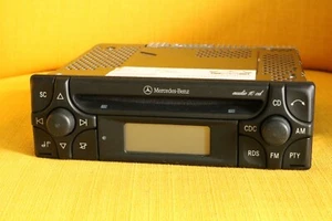 Mercedes Audio 10 CD AL 2910 oC | W124 W210 R129 R170 W202 MF Radio - Picture 1 of 4