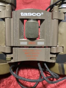 Tasco 8x21 Camouflage Binoculars Full Coated Optics 1000 Yards - Picture 1 of 9