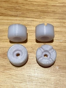 Replacement feet for IBM 5153 / 5154 monitor - Picture 1 of 9