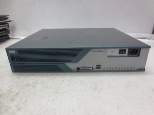 CISCO3825 with power cord & rack mount kit. 5 years warranty - Picture 1 of 1