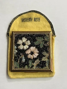 VINTAGE ELGIN AMERICAN BEADED POWDER COMPACT W/ POUCH - Picture 1 of 9