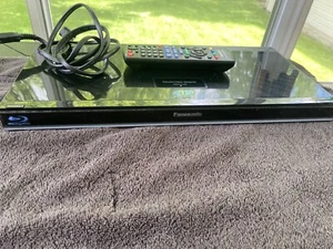 3D Panasonic DMP-BDT210 Smart Network 3D Blu-Ray Player WLAN mit Fernbedienung - Bild 1 von 10
