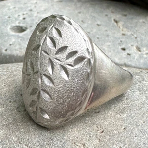 Anillo ovalado MILOR TALLA 7,25 en plata de ley cepillada con patrón grabado frondoso 5,4 g - Imagen 1 de 10