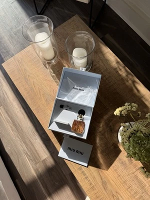 NUEVO Auténtico Miu Miu Miutine Eau de Parfum con Fresa y Vainilla 3O ML Foto 1 de 3