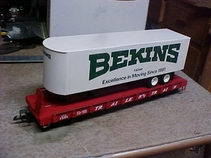 USA TRAINS R17044 UNION PACIFIC TRAILER TRAIN No. 476851 FLAT CAR Bekins G Scale - Picture 1 of 9