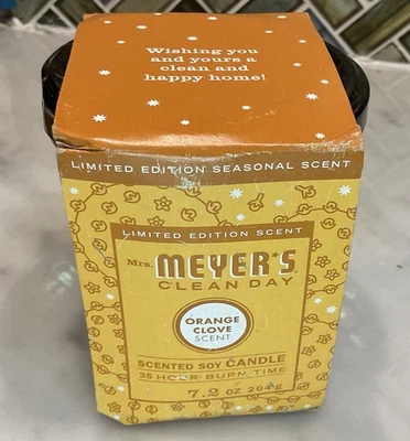 Mrs. Meyer's Clean Day 7,2 OZ Vela tarro soja clavo naranja 35 horas Foto 1 de 4