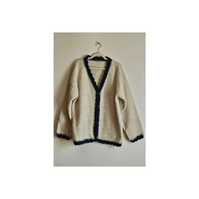 Suéter Vintage 100% Lana Hecho en Ecuador, Marfil con Borde Negro y Verde, Talla L Foto 1 de 4