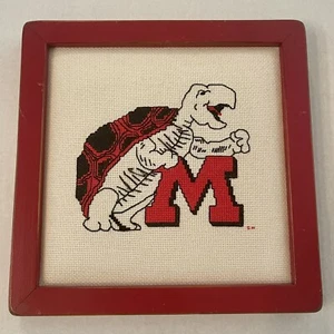 Maryland Terrapins Kreuzgenäht 8"x8" fertig zum Aufhängen roter Holzrahmen kein Glas - Bild 1 von 18