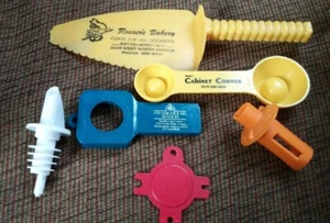 Vtg Collectible Advertising Assorted Kitchen Gadgets/ Lot of 6 - Imagen 1 de 3