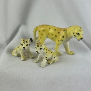 Miniatur Gepard Figur 3er Set Erwachsene Jungen Porzellan 3" stehend sitzend - Bild 1 von 12
