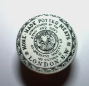 NICE VICTORIAN STENCIAL POT LID WITH LOTS OF WRITTING & WORKING BASE - Picture 1 of 2