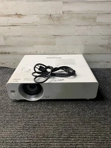 Panasonic PT-VW440 Video LCD Projector HDMI W/ Power Cord (1662 Lamp Hours) - Picture 1 of 10