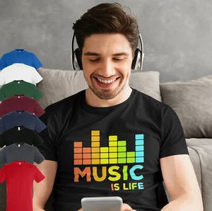 MAGLIETTA MANICA CORTA UOMO ADULTO ISPIRATA ALLA MUSICA È ALLA VITA | REGALO | COMPLEANNO - Foto 1 di 9