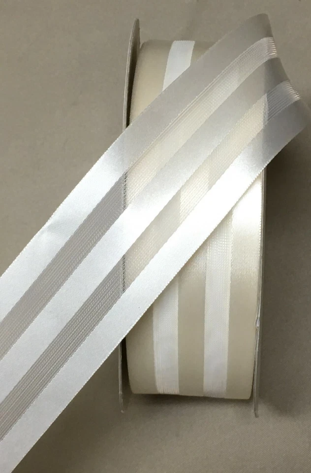 10 yardas.  CINTA TRANSPARENTE Y SATINADA 1 1/2" con (tu elección de 3 colores) Foto 1 de 1