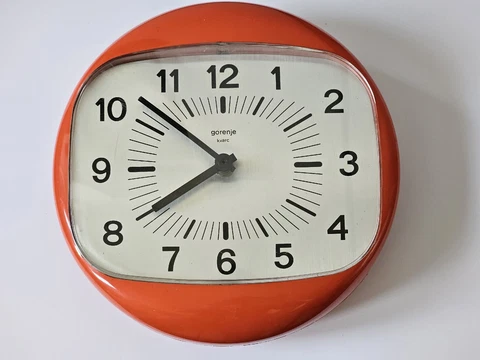 Gorenje QUARTZ Clock ORANGE Space Age UFO Designed ATOMIC for Restoration Cover