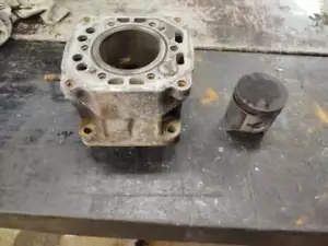 POLARIS 1995 CYLINDER AND PISTON XCR 600 96 97 98 99 INDY RW5047 - Picture 1 of 4