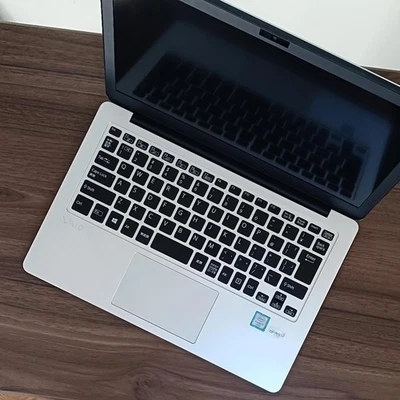 Sony Vaio Z (VJZ131) Core i7-6567U 3.3GHz RAM 16GB SSD 256GB Windows 10 Pro - Immagine 1 di 4