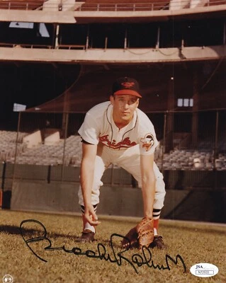HOF'ER BROOKS ROBINSON AUTOGRAPHED 8X10 GLOSSY PHOTO BALTIMORE W/COA - Image 1 of 2