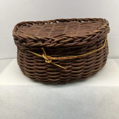 Cesta de mimbre cubierta vintage de pesca creel 8x5x4 costura Foto 1 de 4