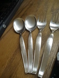 Noritake Stainless Fantasy (2) Teaspoons & (2) Salad Forks     POB2 - Picture 1 of 3