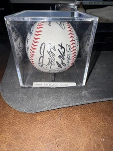 2008 Chicago Cubs Team Facimile Autographed Baseball - NL Central Champions - Picture 1 of 6