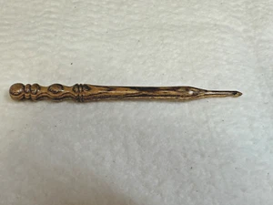 Hand carved EXOTIC BECOTE WOOD  YARN  CROCHET HOOK  size G - Picture 1 of 2