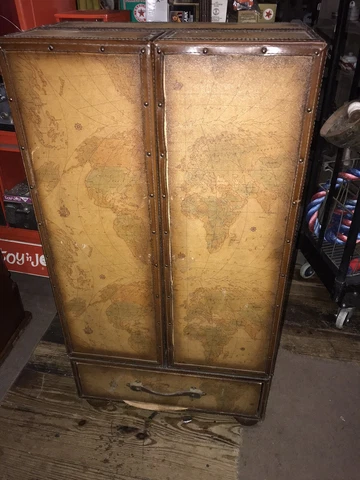 Wold Map Wardrobe Steamer Trunk Bar Cover